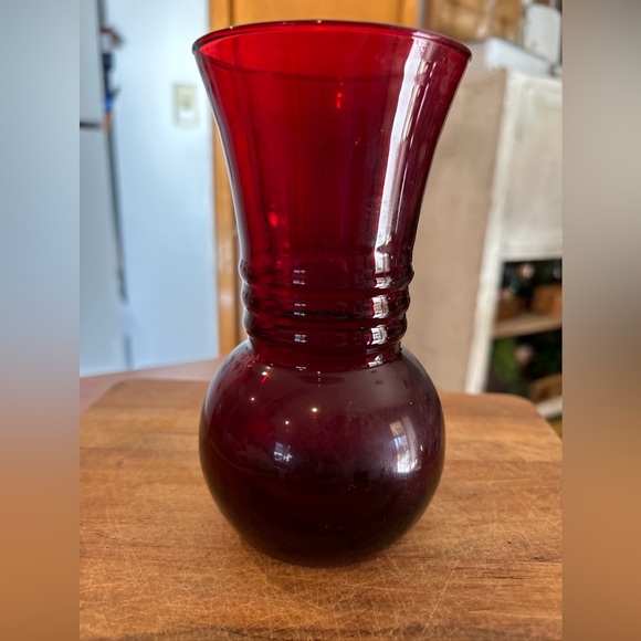 Ruby Red 6.5 Depression Glass Vase Vintage - Picture 1 of 5